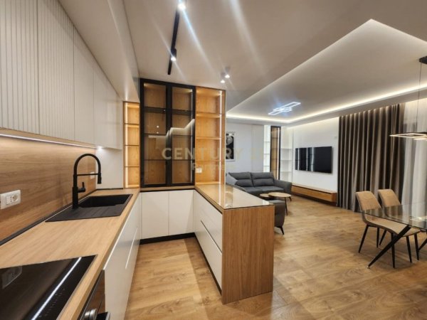Tirane, jepet me qera apartament 2+1+Aneks+Ballkon Kati 2, 99 m² 1.200 € (Kopshti Zoologjik)