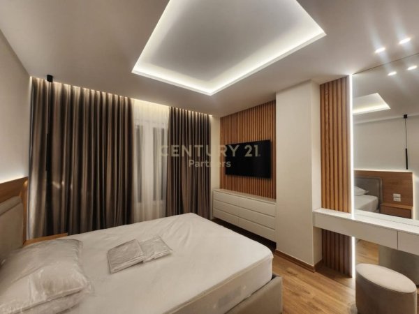 Tirane, jepet me qera apartament 2+1+Aneks+Ballkon Kati 2, 99 m² 1.200 € (Kopshti Zoologjik)