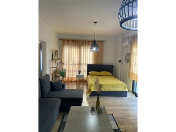 Tirane, jepet me qera garsonier 1+1 Kati 2, 40 m² 380 € (Prane Kodres Diellit)
