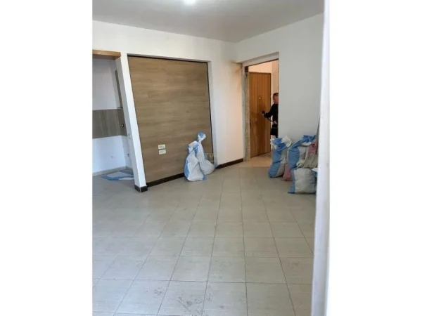 Tirane, shes apartament 2+1+Aneks+Ballkon Kati 11, 110 m² 175.000 € (Globe)
