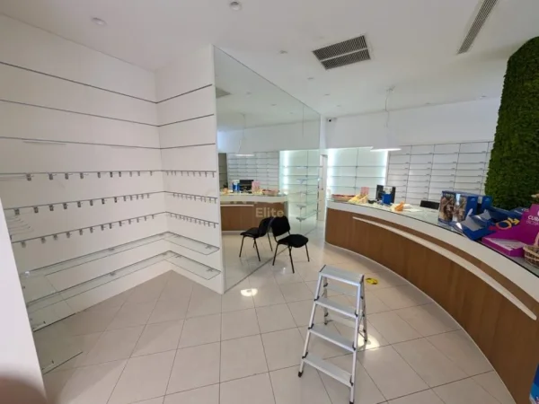 Tirane, shes ambjent biznesi , 110 m² 460.000 € (KOMUNA e PARISIT)