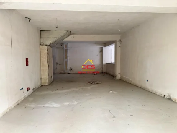 Vlore, shitet ambjent biznesi Kati 0, 118 m² (Rruga Lef Sallata)
