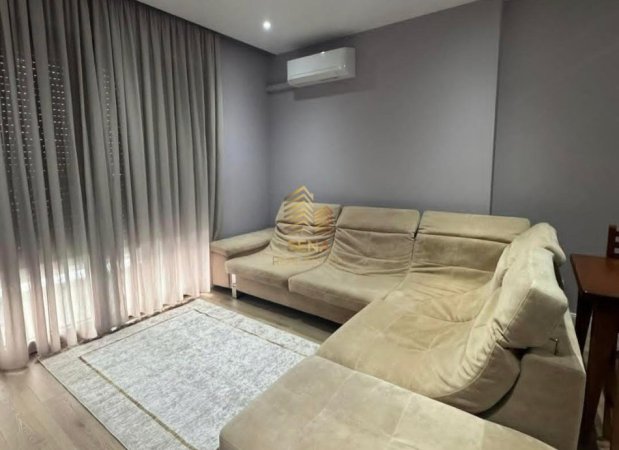 Tirane, jepet me qera apartament 1+1 Kati 3, 65 m² 550 € (Rruga Jordan Misja, Elbavo Shpk)