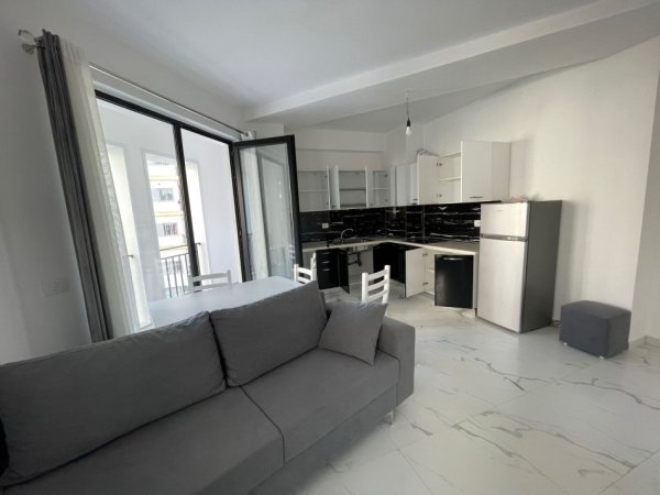 Tirane, jepet me qera apartament 2+1+Ballkon Kati 3, 107 m² 500 € (ASTIR)