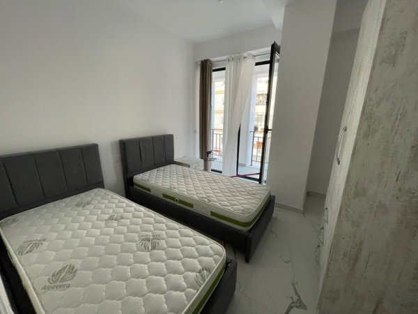 Tirane, jepet me qera apartament 2+1+Ballkon Kati 3, 107 m² 500 € (ASTIR)
