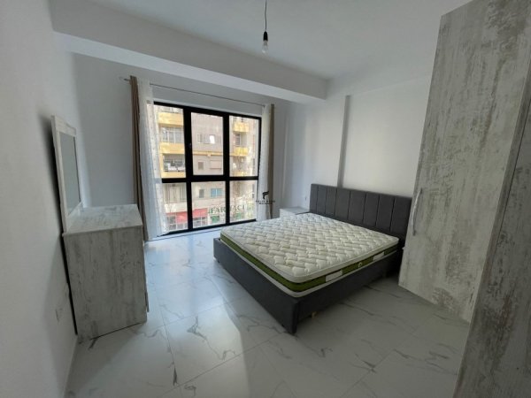 Tirane, jepet me qera apartament 2+1+Ballkon Kati 3, 107 m² 500 € (ASTIR)