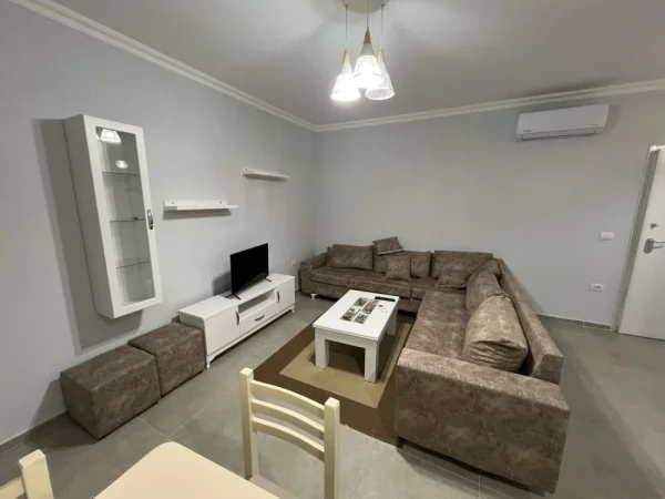 Tirane, shitet apartament 1+1+Aneks+Ballkon Kati 3, 67 m² 95.000 € (ali demi)