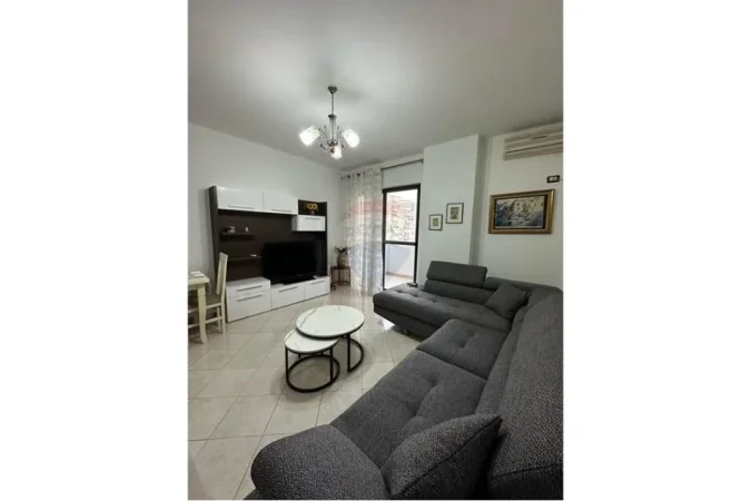 Tirane, jepet me qera apartament 2+1 Kati 4, 100 m² 550 € (Astir)