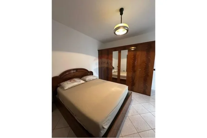 Tirane, jepet me qera apartament 2+1 Kati 4, 100 m² 550 € (Astir)