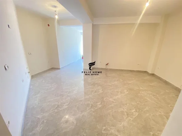 Tirane, shitet apartament 2+1+Ballkon Kati 3, 106 m² 307.000 € (QENDER)