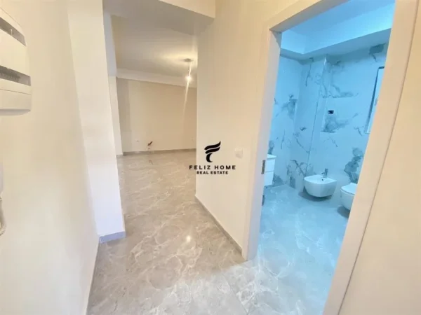 Tirane, shitet apartament 2+1+Ballkon Kati 3, 106 m² 307.000 € (QENDER)