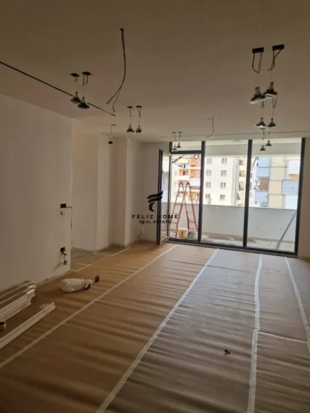 Tirane, shitet apartament 3+1+Ballkon Kati 3, 132 m² 191.000 € (UNAZA E RE)
