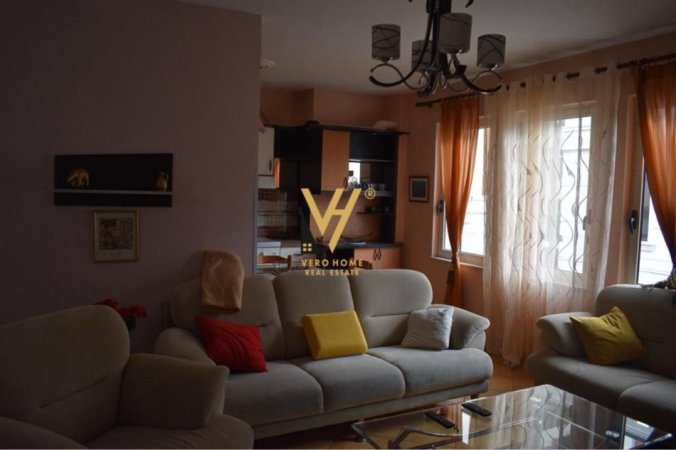 Tirane, jepet me qera apartament 2+1+Ballkon Kati 2, 96 m² 600 € (KODRA E DIELLIT)