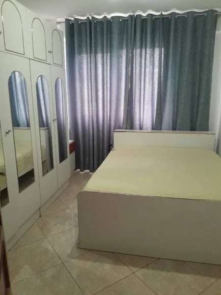 Tirane, jepet me qera apartament 2+1+Ballkon Kati 2, 93 m² 600 € (DELIJORGJI)