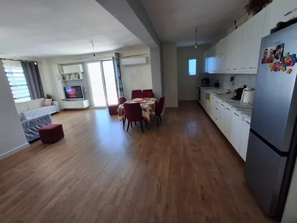 Vlore, shitet apartament+verande | Penthouse 2+1+Ballkon Kati 9, 106 m² 320.000 € (Plazhi i Vjeter, Vlore)