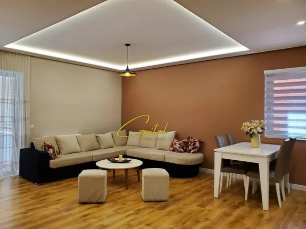 Tirane, jepet me qera apartament 2+1 Kati 4, 130 m² 1.100 € (KOMPLEKSI DELIJORGJI)