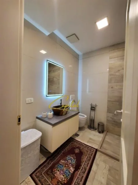 Tirane, jepet me qera apartament 2+1 Kati 4, 130 m² 1.100 € (KOMPLEKSI DELIJORGJI)