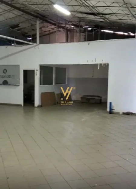 Tirane, jepet me qera magazine Kati 0, 500 m² 4.000 € (ISH DOGANA)