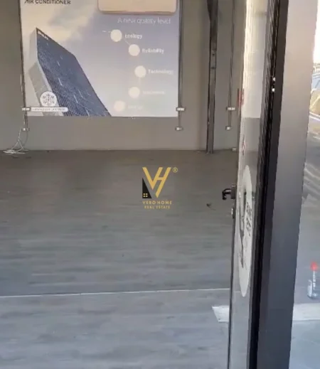 Tirane, jepet me qera magazine Kati 0, 500 m² 4.000 € (ISH DOGANA)