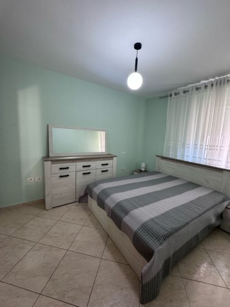 Tirane, jepet me qera apartament 1+1+Ballkon Kati 4, 68 m² 500 € (Kryqezimi i Selvise prane Black Diamond Hotel ( rruga Siri Kodra))