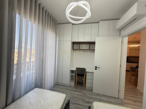 Tirane, jepet me qera apartament 2+1+Aneks+Ballkon Kati 7, 80 m² 800 € (Don Bosko)