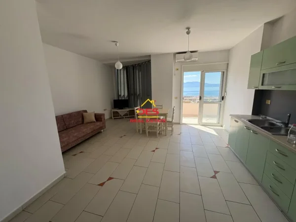 Vlore, jepet me qera apartament 1+1+Ballkon Kati 9, 70 m² 400 € (Rruga Kosova)