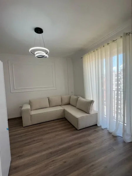 Tirane, shitet apartament 1+1+Aneks+Ballkon Kati 8, 106 m² 160.000 € (yzberisht)