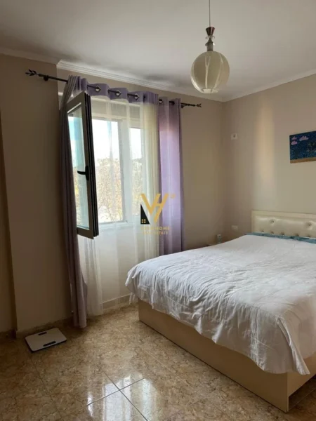 Tirane, jepet me qera apartament 2+1+Ballkon Kati 2, 100 m² 600 € (LIQENI THATE)