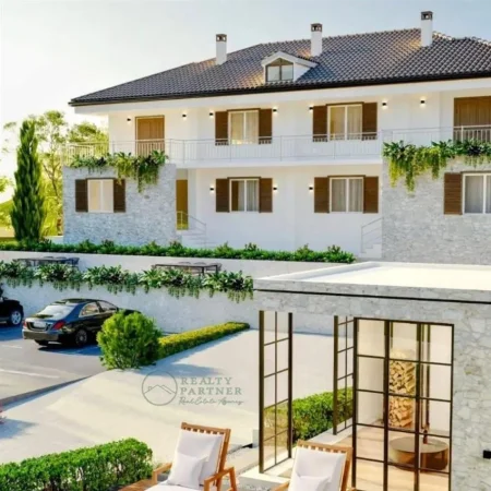 Tirane, shitet shtepi 2 Katshe Kati 2, 300 m² 260.000 € (Pogradec)