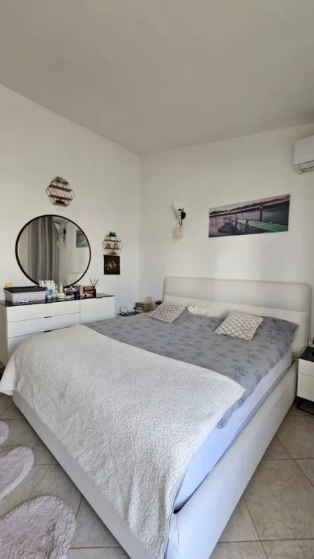 Durres, shitet apartament duplex 2+1+Ballkon Kati 3, 110 m² 129.000 € (Mali Robit, Golem)