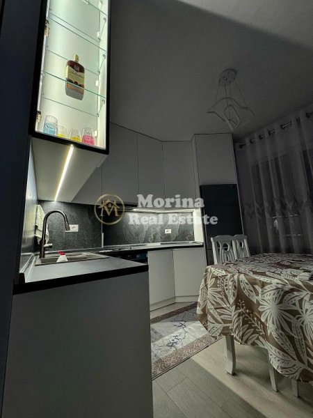 Tirane, jepet me qera apartament 1+1+Ballkon Kati 4, 70 m² 650 € (Astir River Residence)