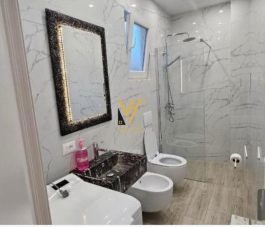 Tirane, jepet me qera shtepi 2+1+Ballkon Kati 0, 80 m² 500 € (SHKOZE)