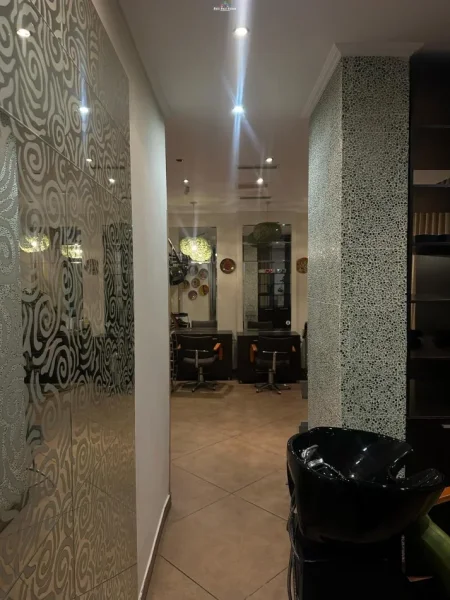 Tirane, jepet me qera dyqan Kati 1, 40 m² 400 € (rruga e elbasanit)