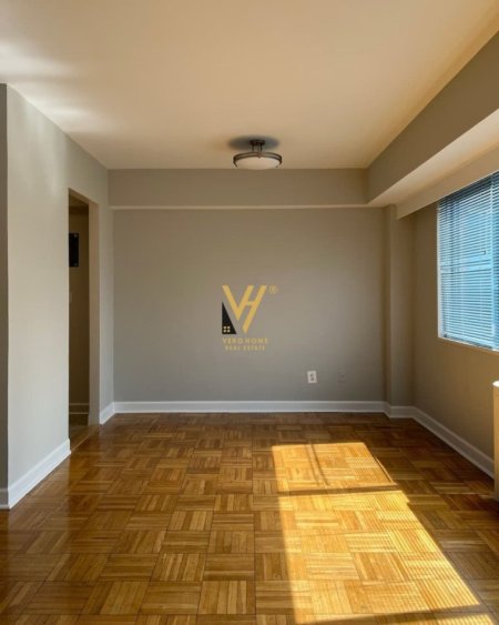 Tirane, jepet me qera apartament 2+1+Ballkon Kati 4, 95 m² 500 € (KOPSHTI ZOOLOGJIK)
