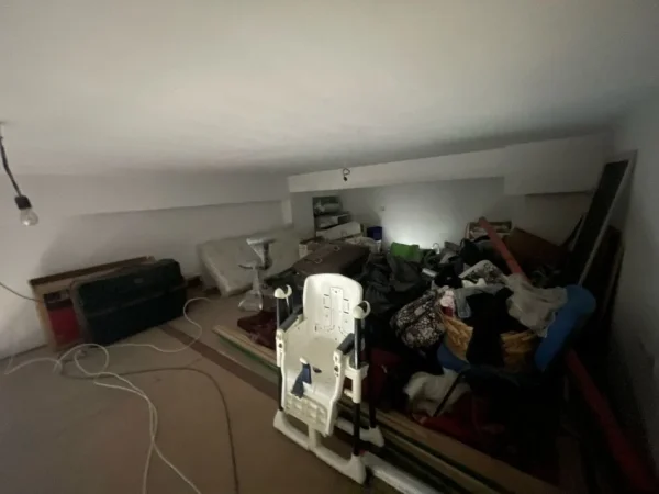 Tirane, shes dyqan Kati 0, 37 m² 72.000 € (Riza Cerova)