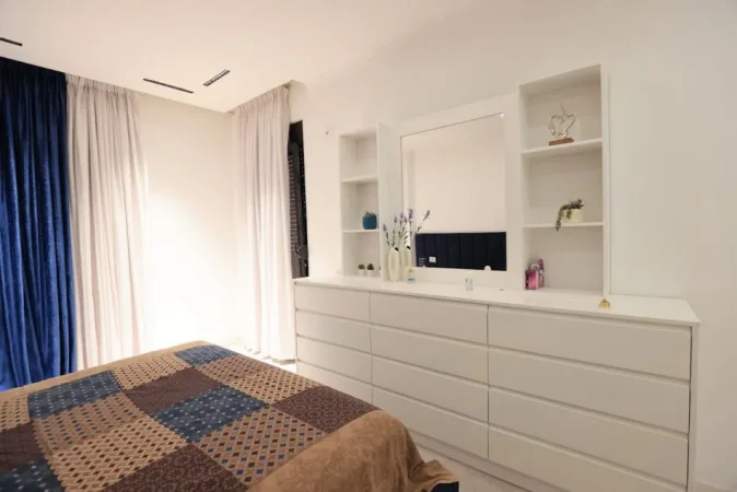 jepet me qera 2+1+Ballkon Kati 4, 600 € (TEODOR keko)