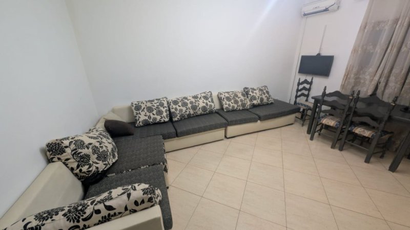 Tirane, jepet me qera apartament 2+1 Kati 4, 80 m² 450 € (Don Bosko te xhamia)