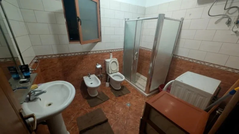 Tirane, jepet me qera apartament 2+1 Kati 4, 80 m² 450 € (Don Bosko te xhamia)