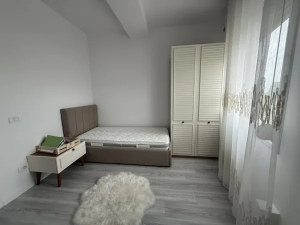 Tirane, shes apartament 3+1+Ballkon Kati 4, 141 m² 335.000 € 