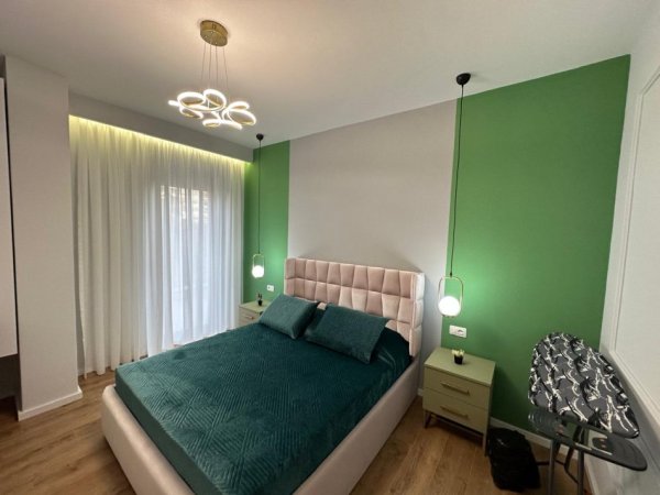 Tirane, shitet apartament 1+1 , 90 m² 222.000 € (Shkolla e Kuqe)