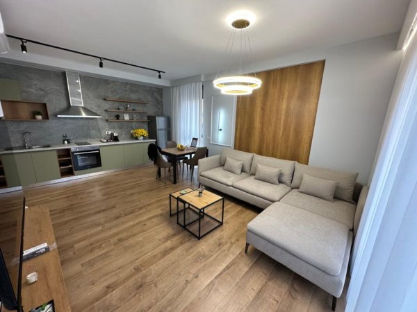 Tirane, shitet apartament 1+1 , 90 m² 222.000 € (Shkolla e Kuqe)