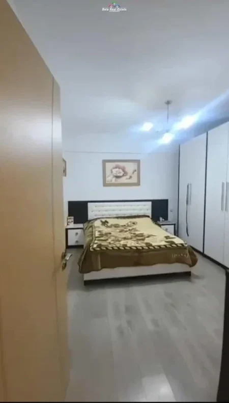 Tirane, jepet me qera apartament 2+1 Kati 6, 95 m² 600 € (LAPRAKE)