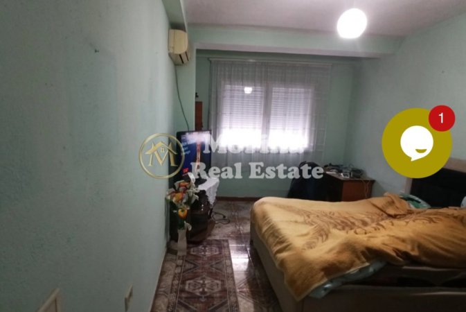 Tirane, jepet me qera apartament 3+1+Ballkon Kati 2, 132 m² 800 € (Bulevardi Zogu I Pare)