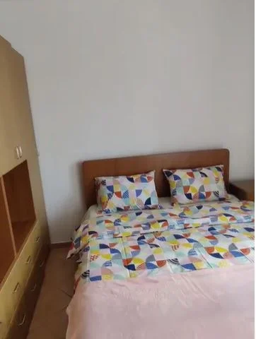 Tirane, jepet me qera apartament 1+1 Kati 6, 60 m² 370 € (Ali DEMI)