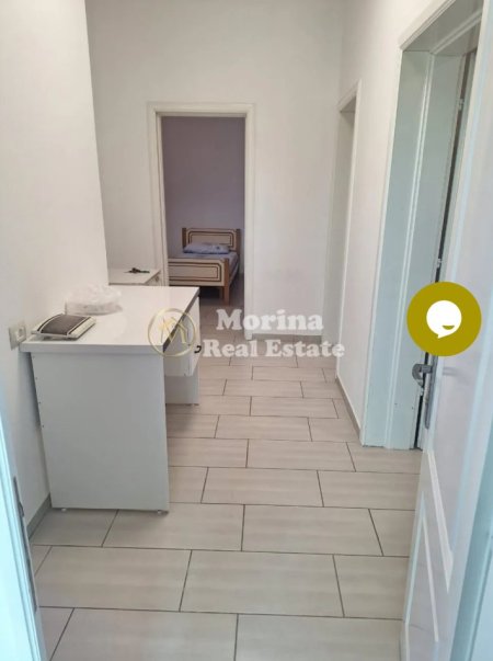 Tirane, jepet me qera shtepi 2+1 Kati 3, 90 m² 500 € (Vilat Amerikane)