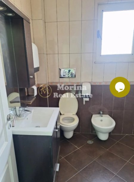Tirane, jepet me qera shtepi 2+1 Kati 3, 90 m² 500 € (Vilat Amerikane)