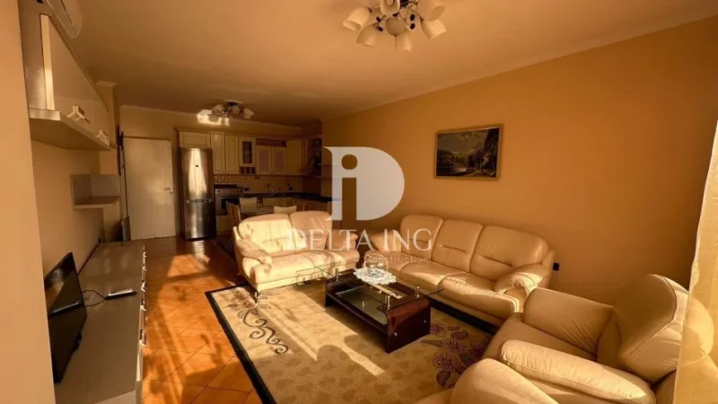 Tirane, jepet me qera apartament 2+1 Kati 5, 86 m² 550 € (Rruga Kavajës)