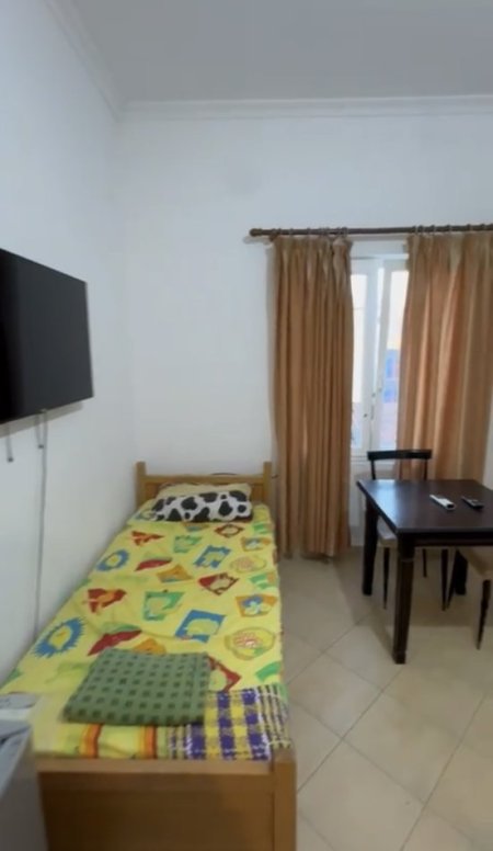 Tirane, jepet me qera garsonier 1+1 Kati 5, 40 m² 280 € (Rruga 5 maj prapa concord center)