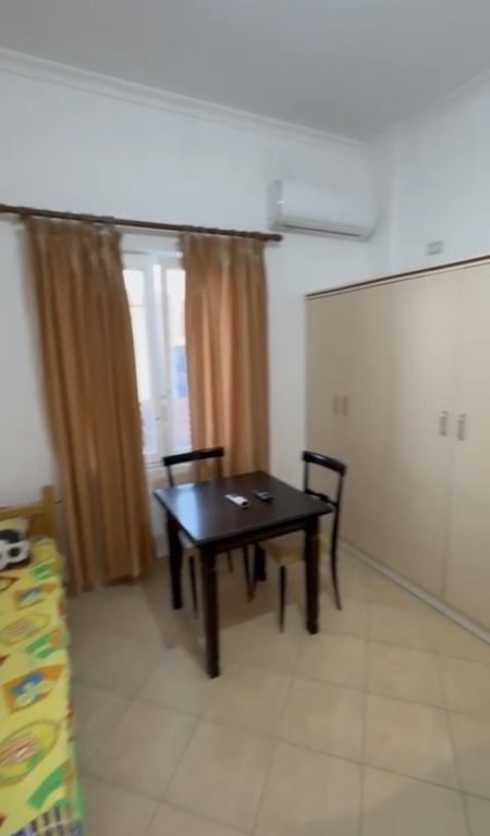 Tirane, jepet me qera garsonier 1+1 Kati 5, 40 m² 280 € (Rruga 5 maj prapa concord center)