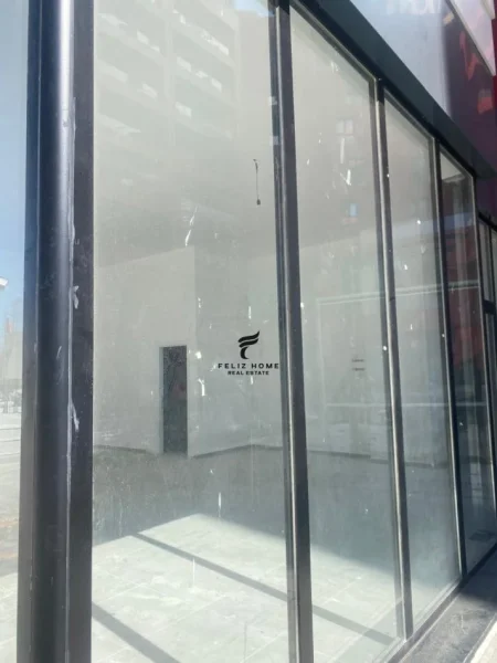 Tirane, jepet me qera dyqan Kati 0, 55 m² 700 € (RRUGA E BARRIGAKAVE)